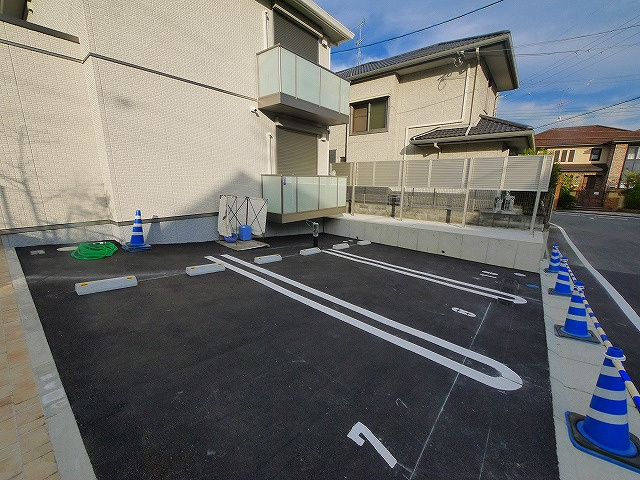 朱雀プラザCの駐車場