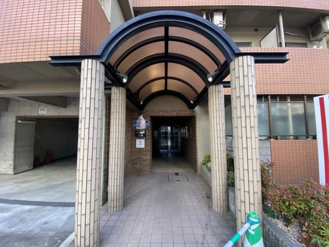 VIVANT青木のエントランス