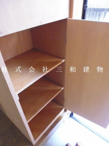 コーポサンヒルズの玄関
