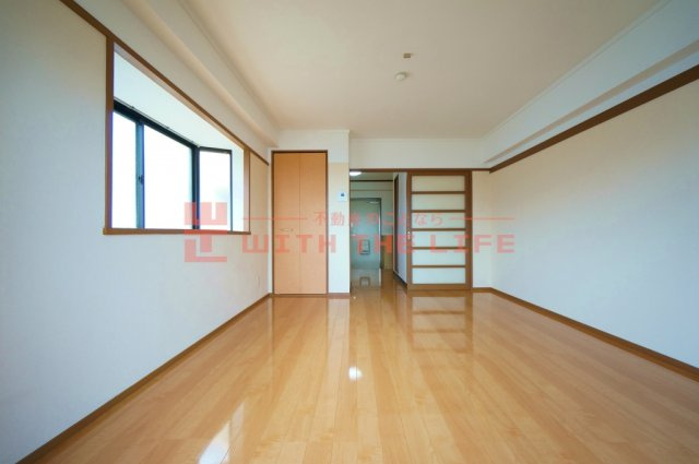 コーポラス坂井【キャッシュバック対象物件】の洋室|個人の部屋や寝室として使える洋室です