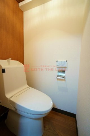 コーポラス坂井【キャッシュバック対象物件】のトイレ|落ち着いた色調のトイレです