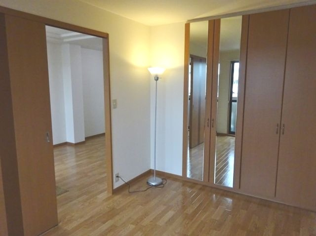 ソレイユの洋室