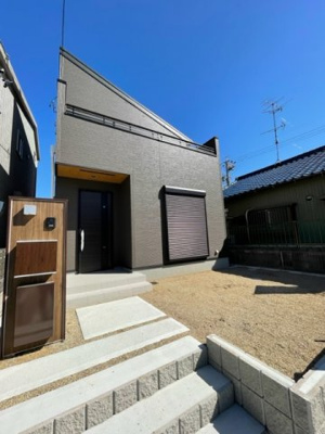 【外観】 | 天白区島田 全１棟　＜仲介手数料無料＞天白小・天白中　新築一戸建て | 撮影
社長の村田です！
自らプレイヤーとして営業しています
長年の経験と実績から皆様により良いマイホーム購入のご提案をいたします。
住宅ローンの不安や購入後の不安等何でもご相談ください。