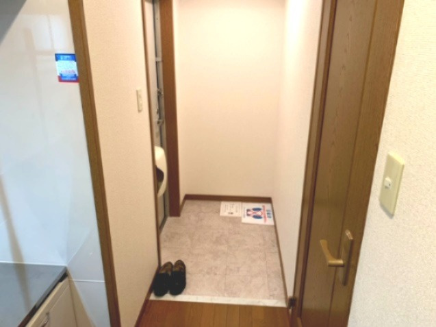 【玄関】 | フジパレスアサヒ | ※イメージ　同物件別号室の写真