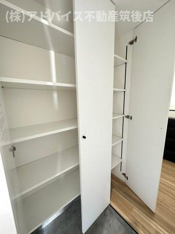 八女市本村のアパートの収納