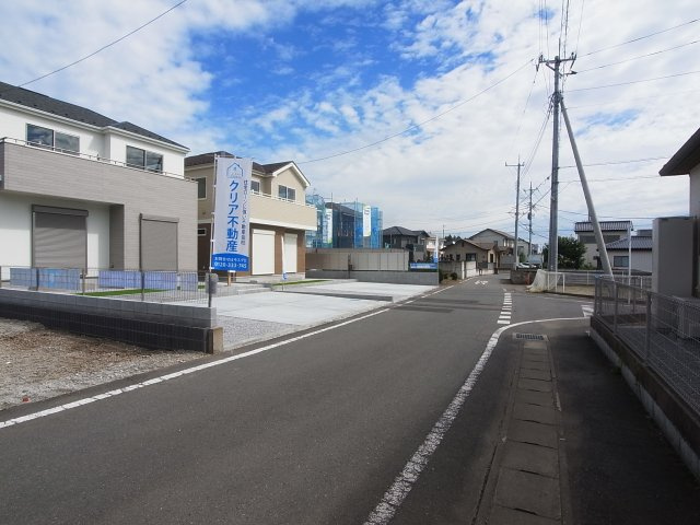 新築　高崎市中泉町2期　Heartful　Town　1号棟　の前面道路含む現地写真|現地写真　南側接道幅員約5.7ｍ
