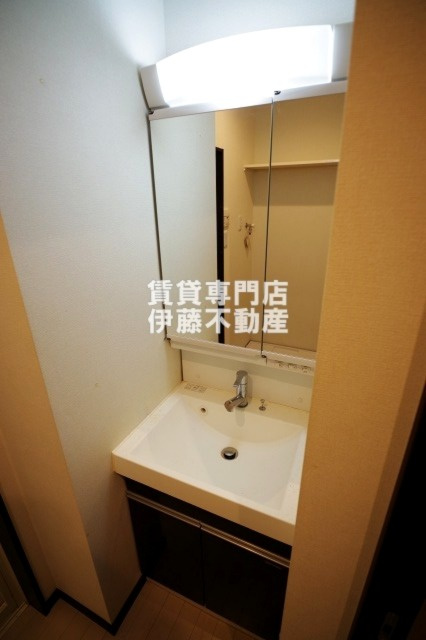 REGALEST浅間町の独立洗面台