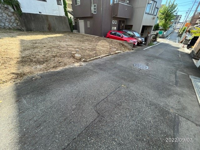 千種区田代町 全4棟 ＜仲介手数料無料＞高見小・若水中　新築一戸建ての前面道路含む現地写真|9/7撮影
社長の村田です！
自らプレイヤーとして営業しています
長年の経験と実績から皆様により良いマイホーム購入のご提案をいたします。
住宅ローンの不安や購入後の不安等何でもご相談ください。