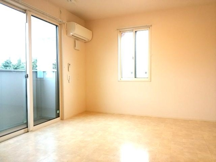 メゾン・ド・ルシオの居間・リビング|居間です