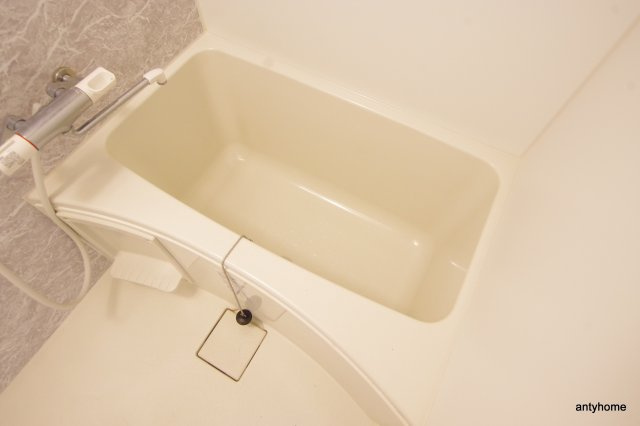 S-RESIDENCE新大阪リデンテ　仲介手数料無料の浴室