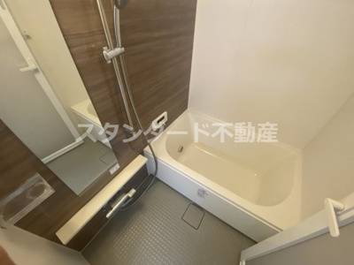 【浴室】 | クルーヴェルチュ扇町公園