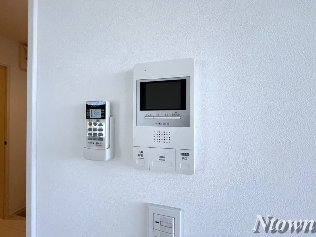 【セキュリティ】 | レガリスト新富 | モニター付きインターホンです。