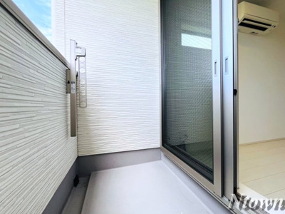 【バルコニー】 | レガリスト新富 | バルコニーからの眺めを楽しみながら食事をしませんか
