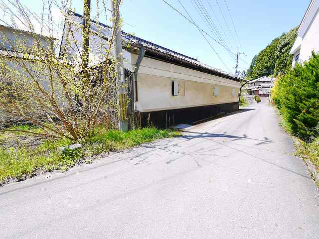 大型駐車場（資材置場）付き貸倉庫の周辺