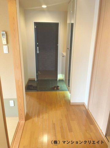 ビブレ成和の玄関|広い玄関ホール