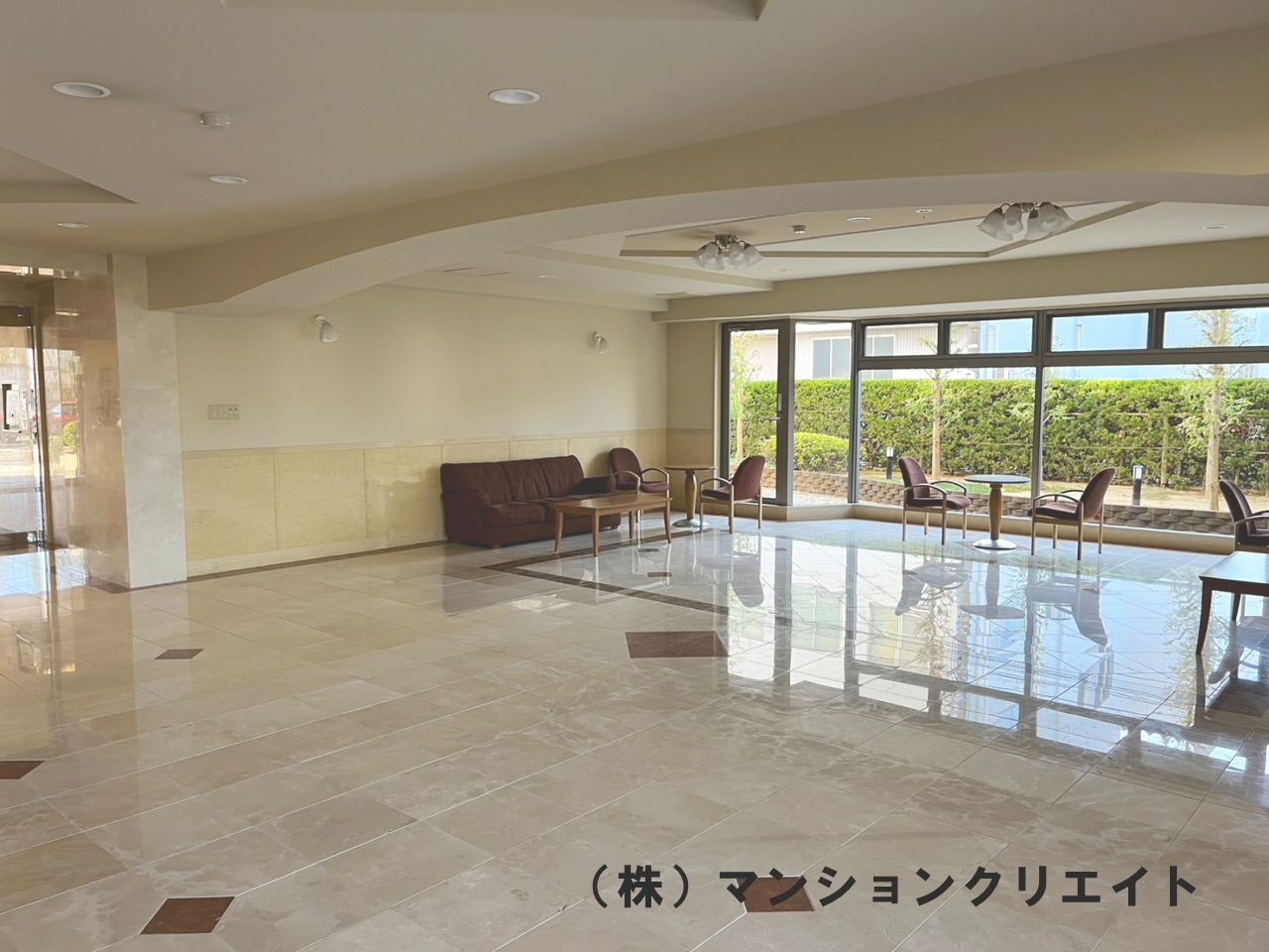 ビブレ成和のエントランス