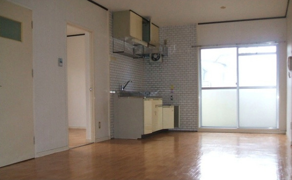 古賀第2ビル【10.000円キャッシュバック対象物件】の居間・リビング