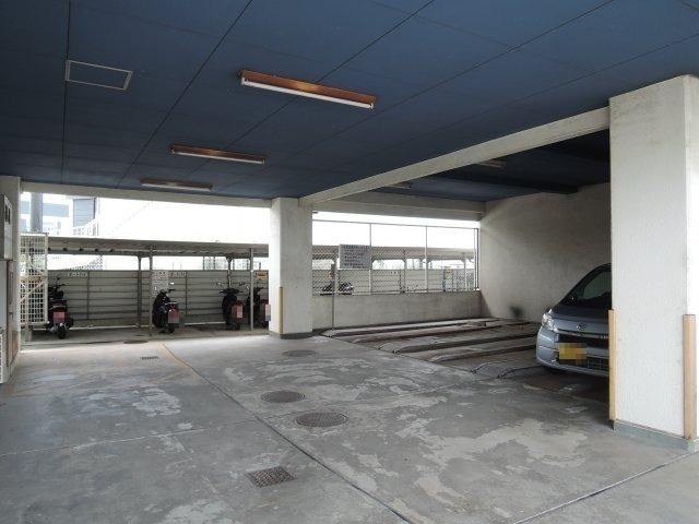 【駐車場】 | パレ・サンティール