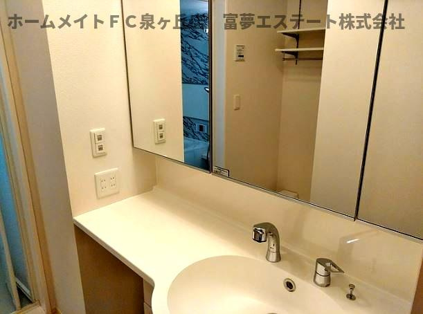 ノア・パークくさべ B棟の洗面所