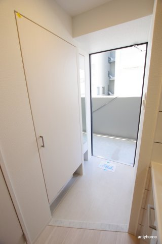 エスリード大阪梅田リュクス　仲介手数料無料の玄関