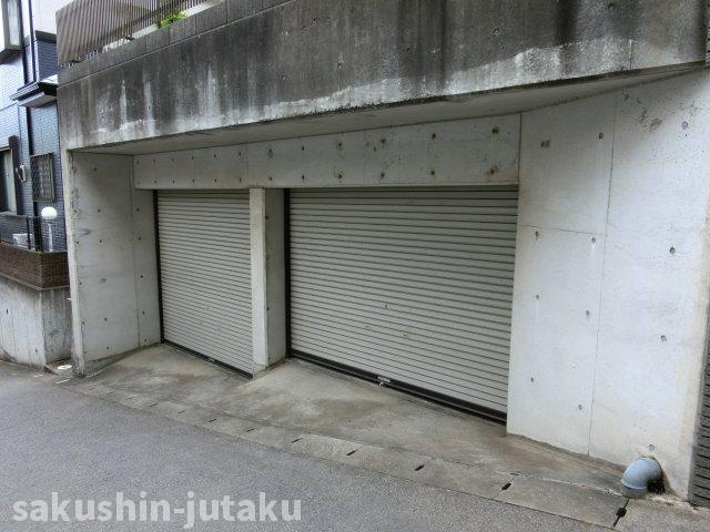 大和田新田　中古戸建の駐車場|広々駐車場２台