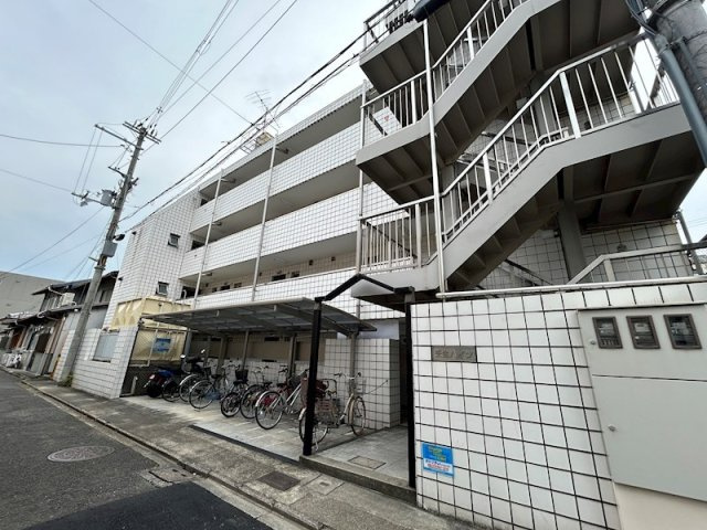 壬生ハイツの外観