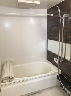 【浴室】 | プロヌーブ沖洲 Ⅱ番館 | ゆったり過ごせるお風呂です