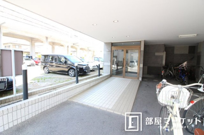 【エントランス】 | ラルーチェ若宮 | 同型タイプ