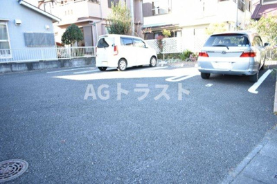 【駐車場】 | ガーディアン上野 | 駐車場があるので、車を買う予定の方も安心です