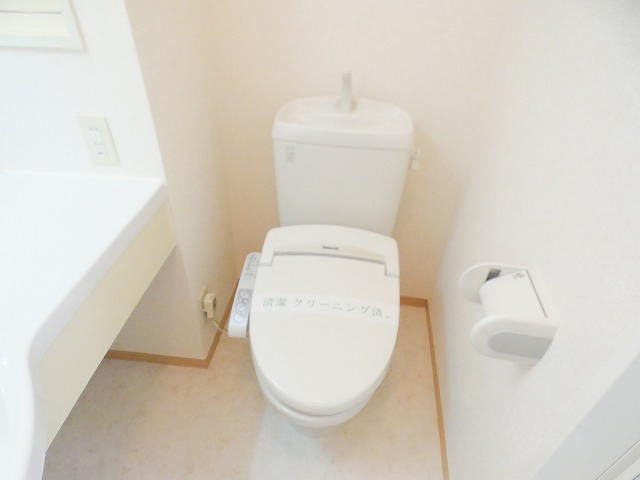 B-クレセントのトイレ