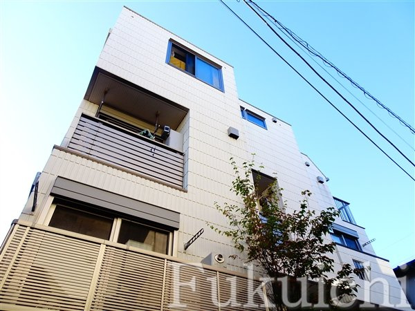 クラリア祐天寺の外観