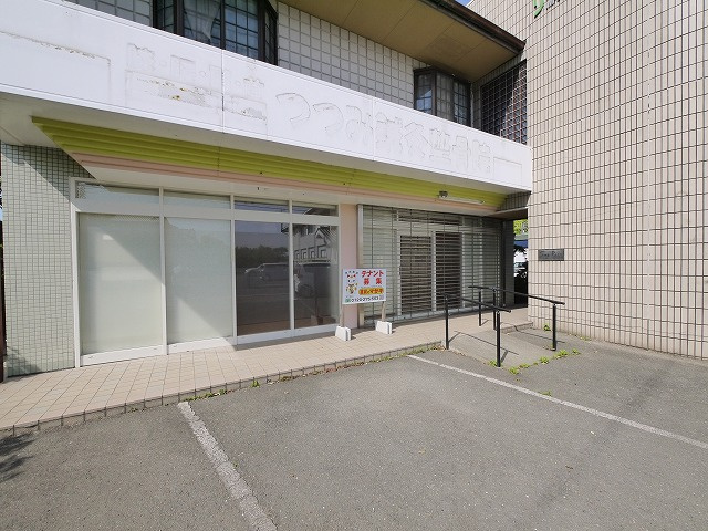 サンライズⅠの駐車場