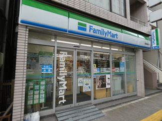 ファミリーマート両国亀沢店まで110ｍ