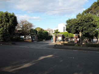 港小学校まで250ｍ