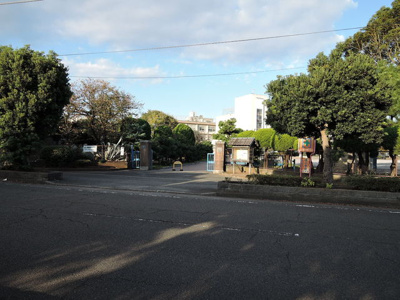 港小学校まで250ｍ