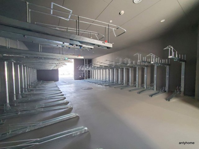 アーバネックス難波WEST 仲介手数料無料の駐車場