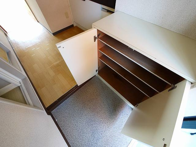 エクセレントハイツの玄関|下駄箱