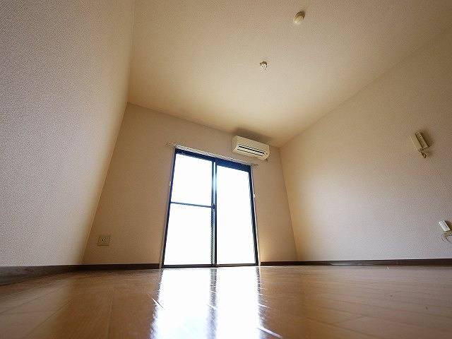 エクセレントハイツの居間・リビング|おしゃれな居間です