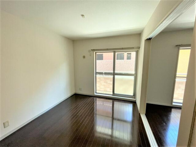 【洋室】 | サンセール・タカギ