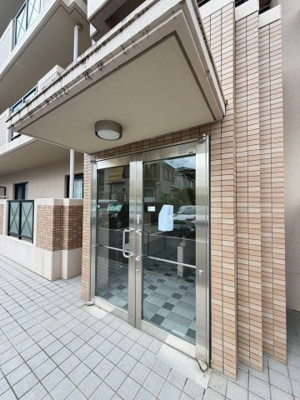 【エントランス】 | リュミエール