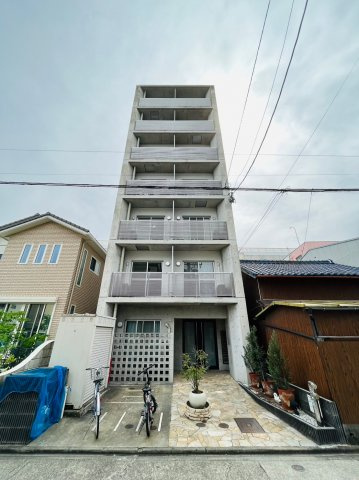 CREA花の木の外観