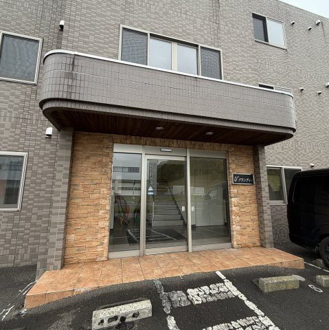 Ｕ’グランディスのエントランス|落ち着いたエントランスです