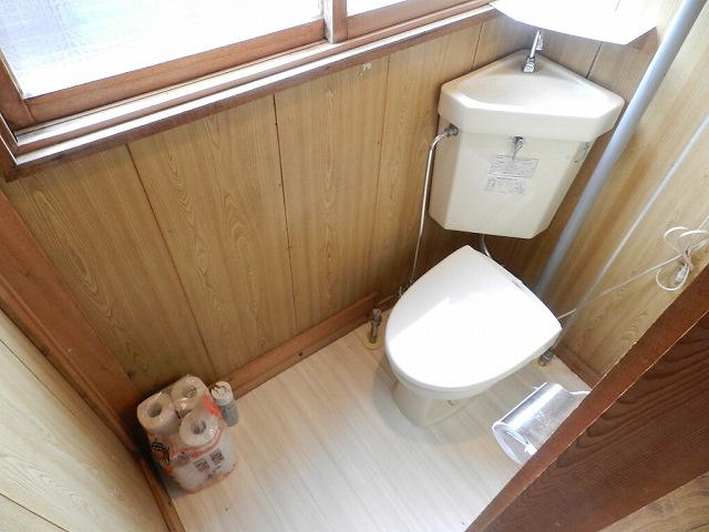 梅村アパートのトイレ