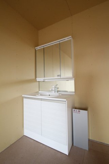 【独立洗面台】 | 天神町テナント | ２Fの洗面化粧台です