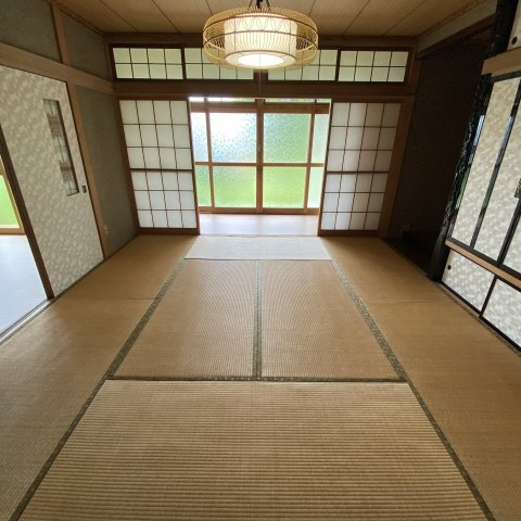 室蘭市崎守町１５０番１号　戸建の和室|い草の香りが落ち着く素敵な和室です