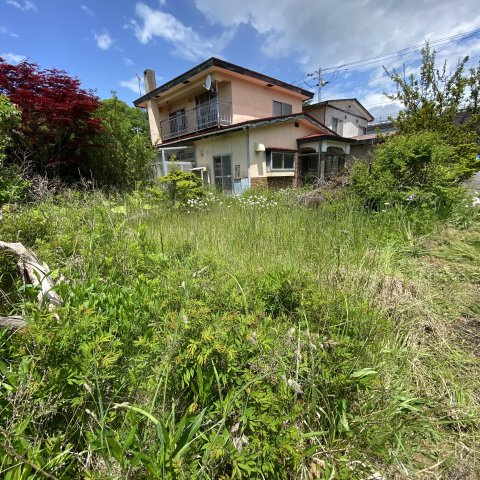 室蘭市崎守町１５０番１号　戸建の駐車場