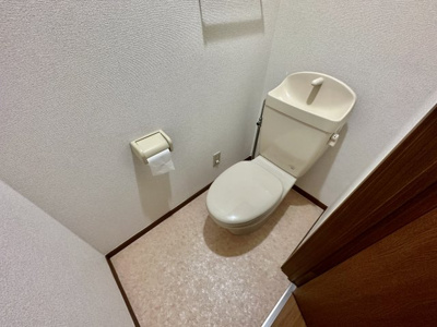 【トイレ】 | フィル・ヒューゲル | 清潔感のあるトイレです