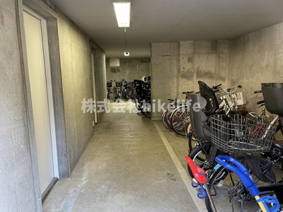 【駐車場】 | 鷺沼パーク・ホームズウエストコート | 駐輪場
