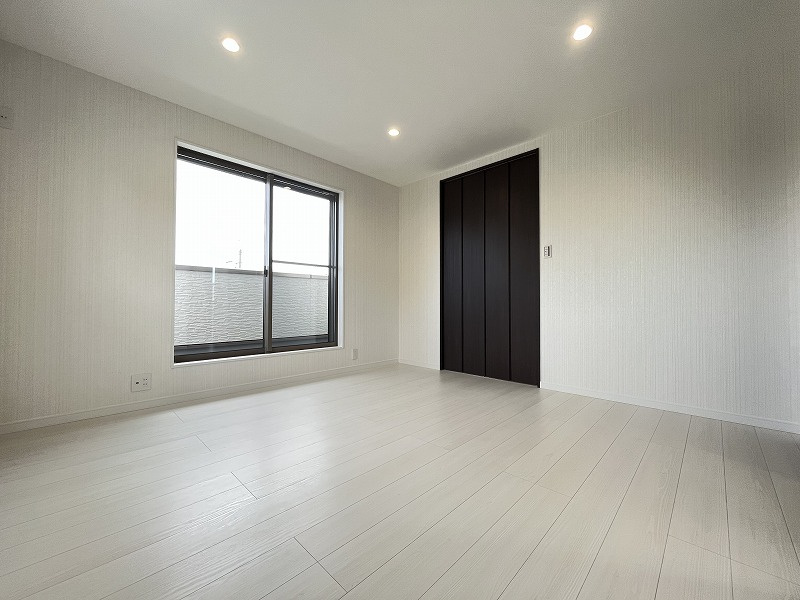 西堤本通西3丁目　新築戸建の洋室