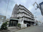 イスタナ・フセの画像